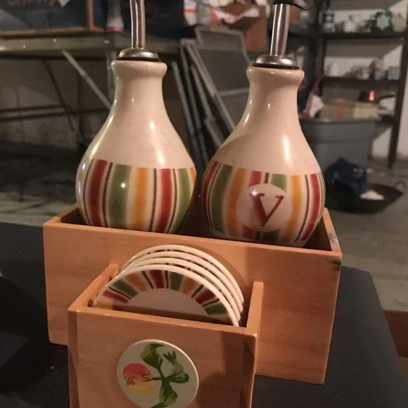 COPY - April Cornell oil and vinegar tapas set - Picture 3 of 16